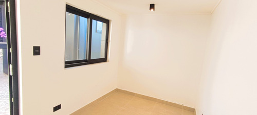 Moderna Casa Latadía. Remodelada 3 Dorm. + 2 Bañ. + 2 Estac.