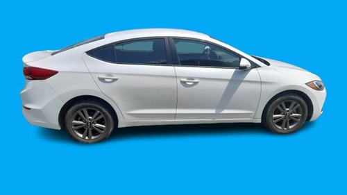 Imagen 8 de 11 de Elantra Gls Premium 2018 Crédito 1 Año D Garantía D Agencia