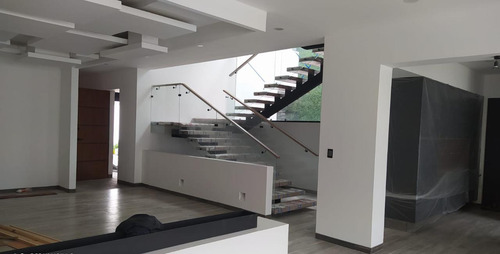 Venta De Casa En Fraccionamiento San Carlos Metepec