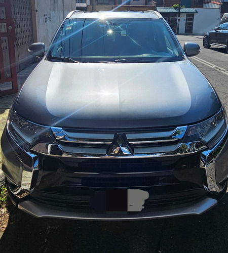Mitsubishi Outlander 2.4 Se Plus Cvt