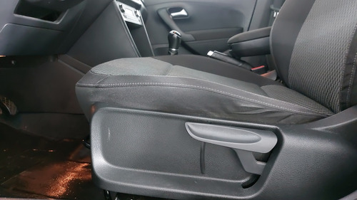 Volkswagen Vento 1.6 HIGHLINE STD.