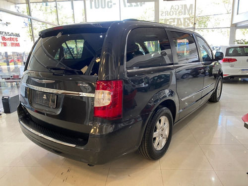 Imagen 14 de 15 de Chrysler Town & Country 2011
