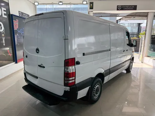 Mercedes-Benz Sprinter Cargo van larga