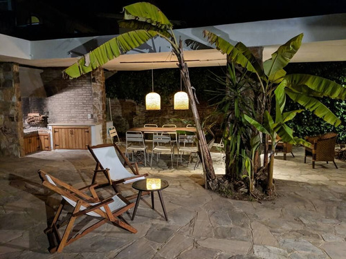 Casa En Alquiler Por Temporada De 3 Dormitorios En Playa Mansa (ref: Bpv-6008)