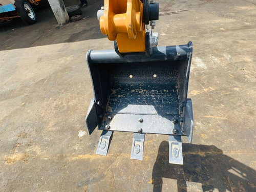Miniexcavadora Pessato E12k Año 2022
