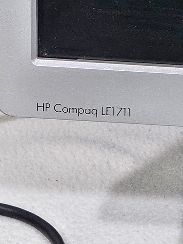Monitor Hp Compact Le1711 Gris (Usado)