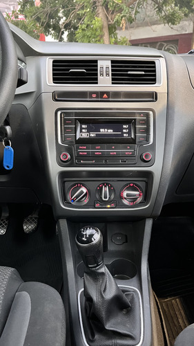 Volkswagen Suran 1.6 Comfortline 101cv