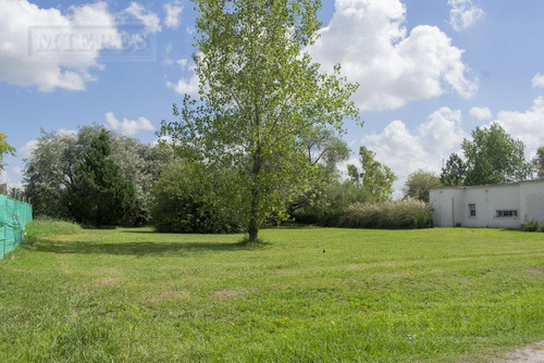 Terreno En Las Casuarinas Del Pilar Dentro De Pilar Del Este