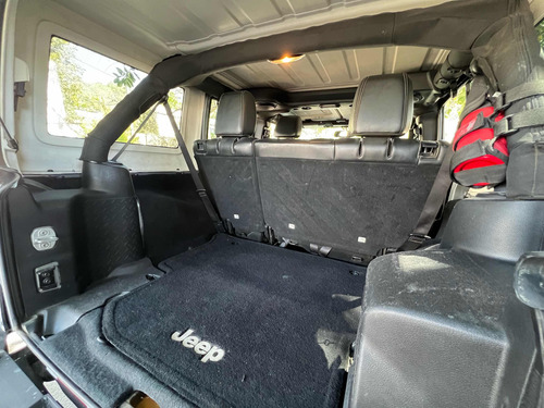Jeep Wrangler 3.6 Unlimited Sahara 4x4 At