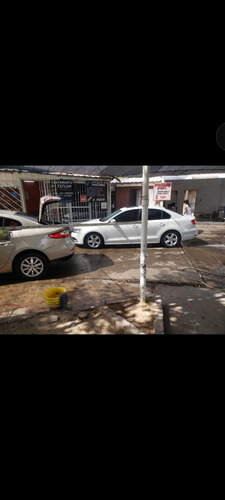 Volkswagen Vento 2.5 Luxury 170cv