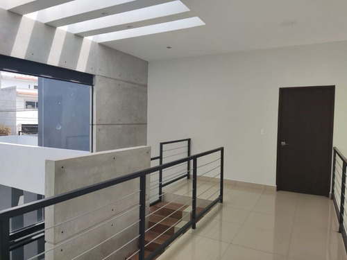 Casa En Venta En El Fraccionamiento Burgos Bugambilias