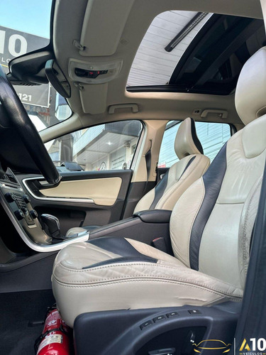 Volvo XC60 T-5 R-DESIGN 2.0 FWD 5p