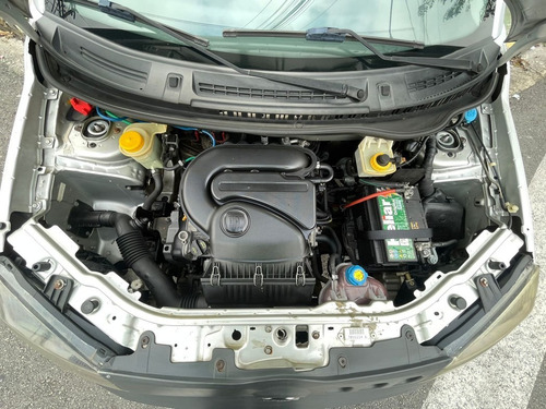 Imagem 9 de 10 de Fiat Uno 1.4 Evo Way 8v 2014