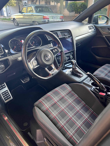 Imagen 6 de 11 de Volkswagen Golf 2018 2.0 Gti Tsi App Connect