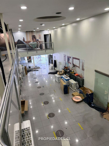 Local Comercial En Arriendo En Santiago Uf 230 Gran Local
