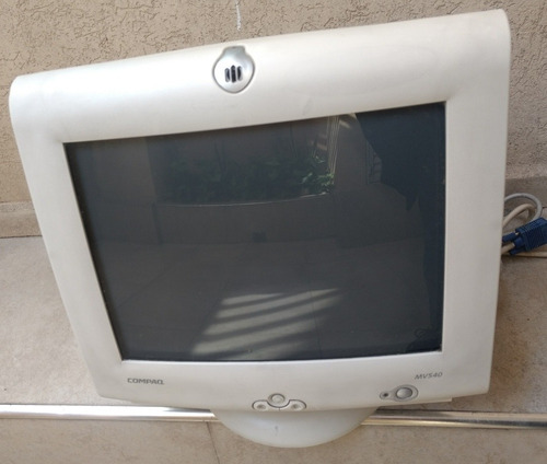 Monitor Compaq Mv540