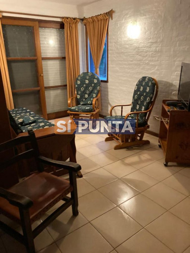 Imagen 6 de 17 de Casa De 5 Dormitorios Y Piscina En Altos Del Pinar. Venta Y Venta Anual