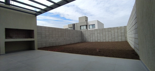 Imagen 12 de 12 de Docta, Duplex De 3 Dormitorios, Patio, Asador, Cochera Doble, Seguridad 24hs
