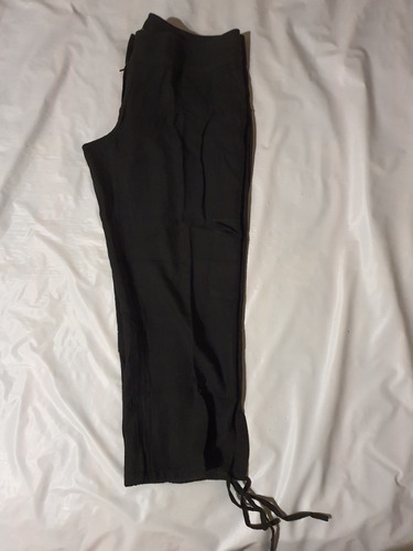 Pantalon Capri Ayres Negro