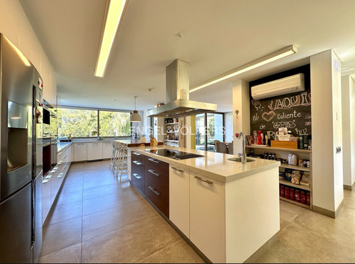 Espectacular Casa En Venta, Las Brisas