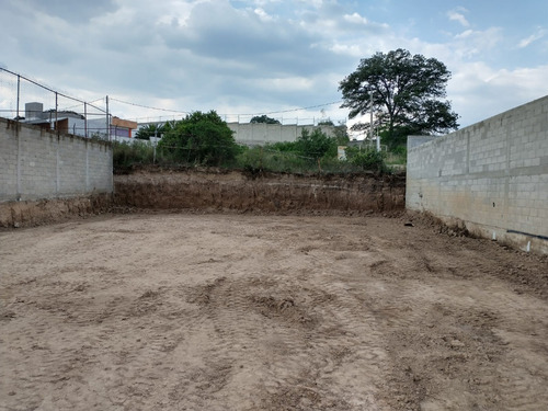Terreno En Paseos De Sayavedra Con Excelente Vista Al Bosque De Condado De Sayavedra