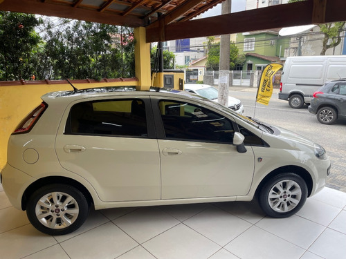 Imagem 7 de 13 de Fiat Punto Atractive Italia 1.4 Flex 2016 3 Dona Muito Novo!