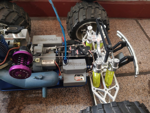 Traxxas T-maxx 1/8 Big Glow Foot Troco Rodas Pneus (Usado)