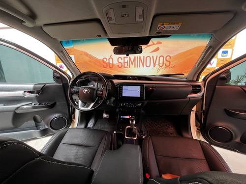 Toyota Picape Cabine Dupla SR 2.8 TDI CD 4x4 (Aut)