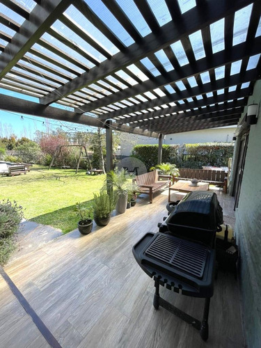 Venta Casa 4 Dormitorios Y Escritorio En Barrio Privado La Asunción