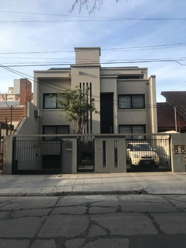 Casa En Venta En Haedo Norte