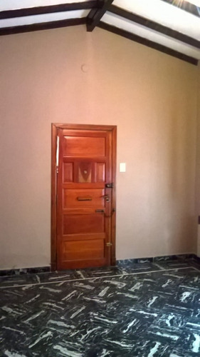 Chalet En Venta Temperley 2 Dormitorios Garage Permuta Caba