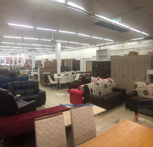 Local Comercial De 646 M2 En Villa Muñoz