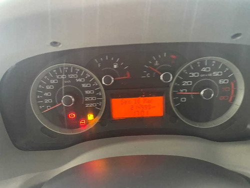 Imagem 9 de 15 de Fiat Doblo Essence 1.8 2012 7 Lugares