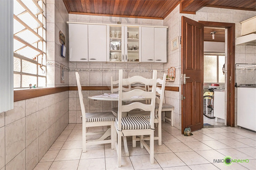 Imagem 27 de 30 de Vende Maravilhosa Casa, Três Quartos, Suíte, 5 Vagas De Garagem E Churrasqueira. - Reo617332