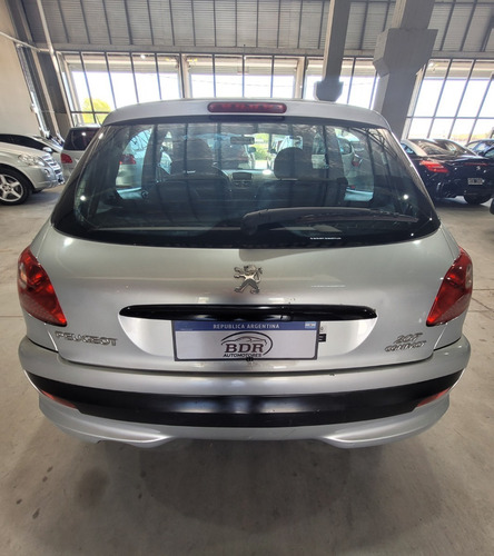 Imagen 16 de 17 de Impecable Peugeot 207 Compact Xs 1.9d Año 2009 Con 141.000km