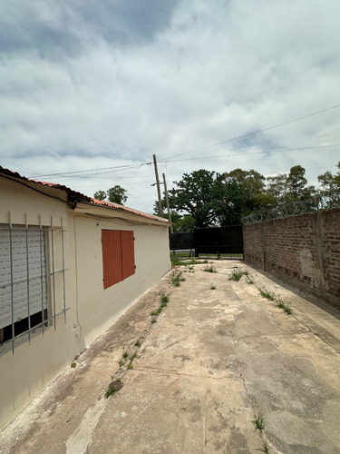 Casa En Virrey Del Pino A Pasos De Ruta 3