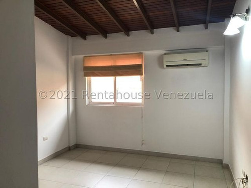 Increible Villa Ubicada En Conjunto Residencial De Solo 19 Casas, Cuenta Con Planta Electrica 100%, Pozo De Agua, Gas Directo, Con Agradables Areas Sociales (piscina, Parrillera)