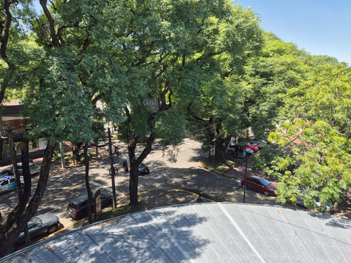 Esquina En Avenida Libertador - Acassuso