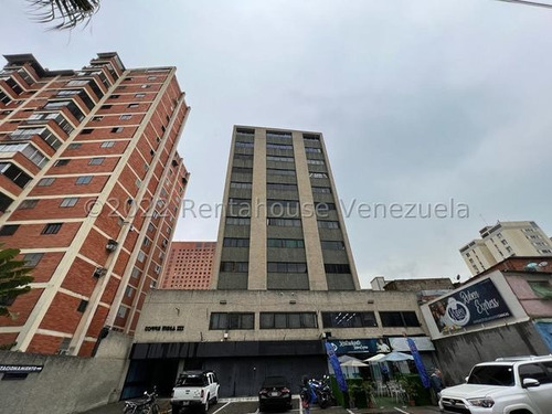 Consultorio En Venta Las Delicias De Sabana Grande 23-10753 