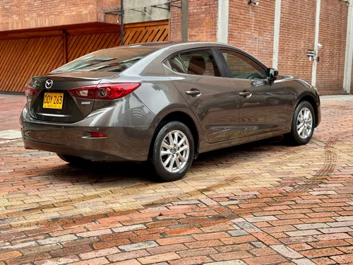 Mazda 3 Touring IPM MT