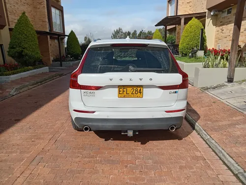 Volvo XC60 2.0 D4 Awd Momentum