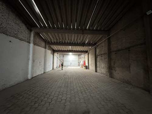 Galpón En Alquiler - 500m2 - Avellaneda