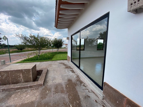 Terreno En Venta En Ciudad Maderas A Unos Metros De Casa Club En León Guanajuat