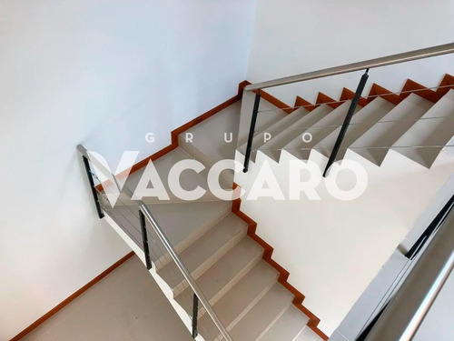 Imagen 7 de 29 de Duplex En Venta En Country Moreno