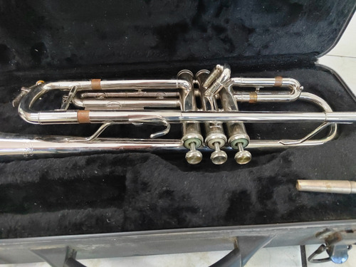 Trompeta Rossetti Con Estuche Plateado (Usado)