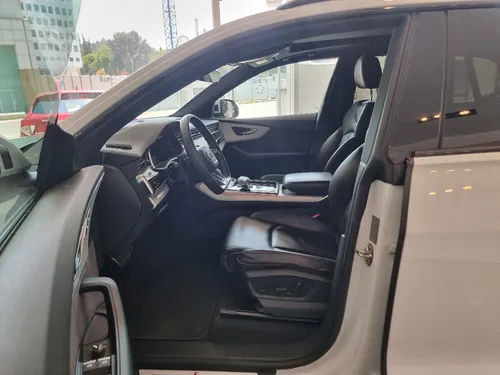 Audi Q8 2021
