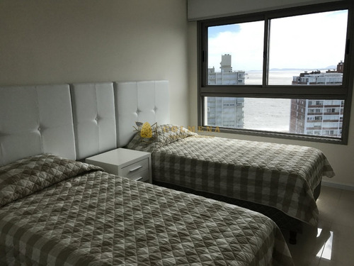 Espectacular Unidad Única En Las Mejores Torres De Punta!!! Penthouse De Primera!-ref:5