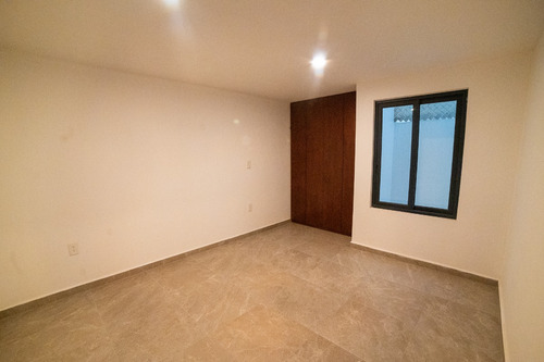 Venta De Casa En Privada Villa Esmeralda