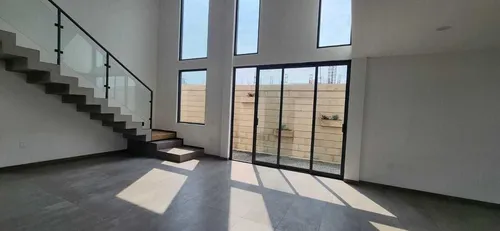 Casa En Venta En Mallorca Residencial, Doble Altura, Amplios Espacios, Lujo !