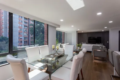 Apartamento En Venta En Loma De Los Balsos. Cod V21555